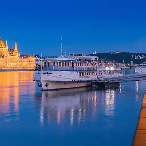 3* Hotel en barco Grand Jules - Boat